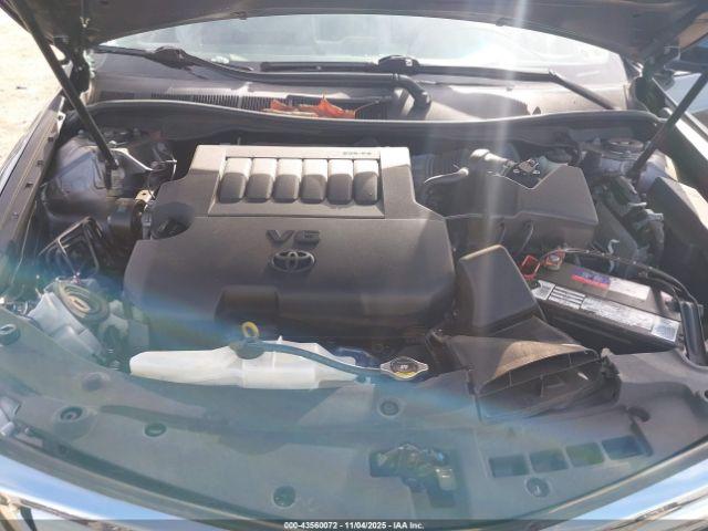 Toyota Camry Xle V6 Image 9