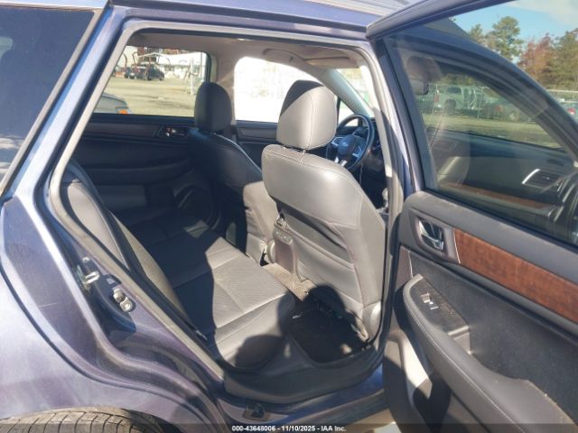 Subaru Outback 2.5i Limited Image 3