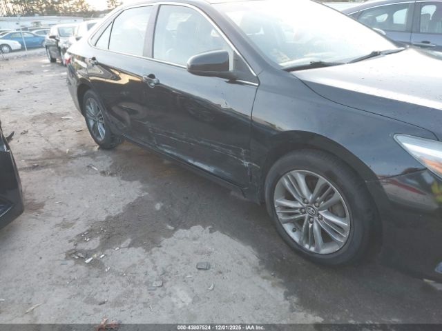 Toyota Camry Se Image 4