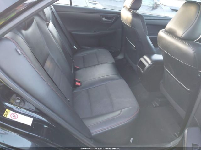 Toyota Camry Se Image 12