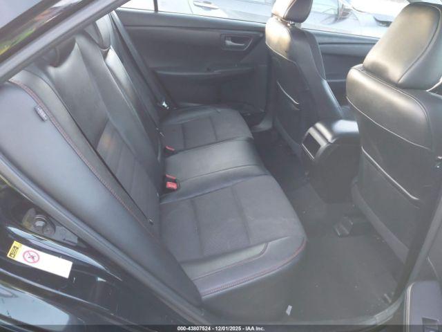 Toyota Camry Se Image 12