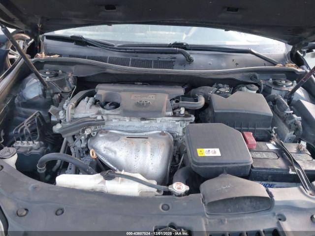 Toyota Camry Se Image 6