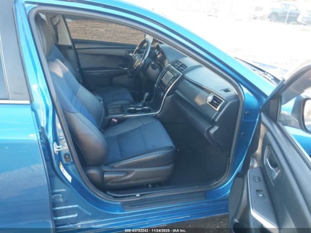 Toyota Camry Se Image 13