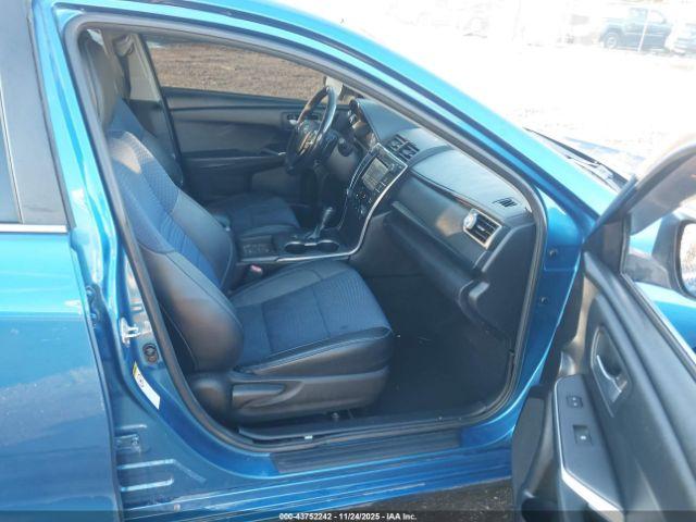 Toyota Camry Se Image 13