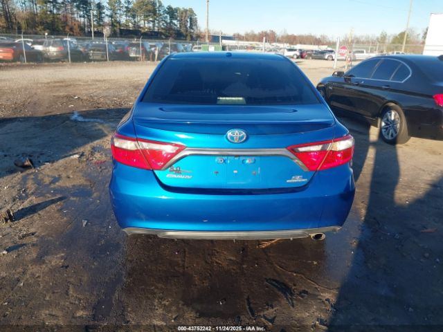 Toyota Camry Se Image 17