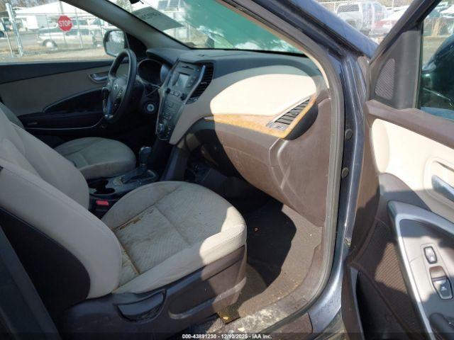 Hyundai SANTA FE Se Image 10