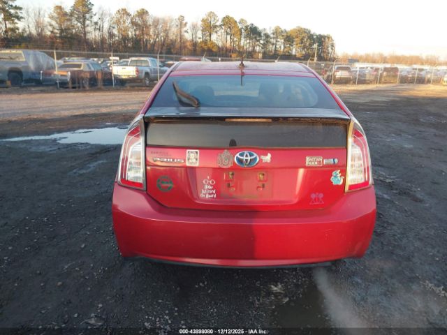 Toyota Prius Two Image 8