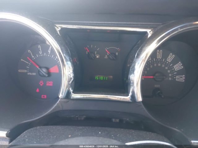 Ford Mustang V6 Image 13