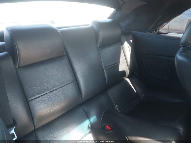 Ford Mustang V6 Image 16