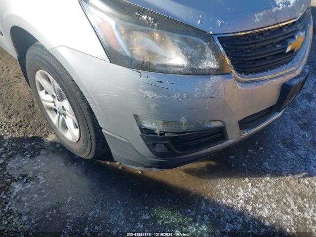 Chevrolet Traverse Ls Image 6