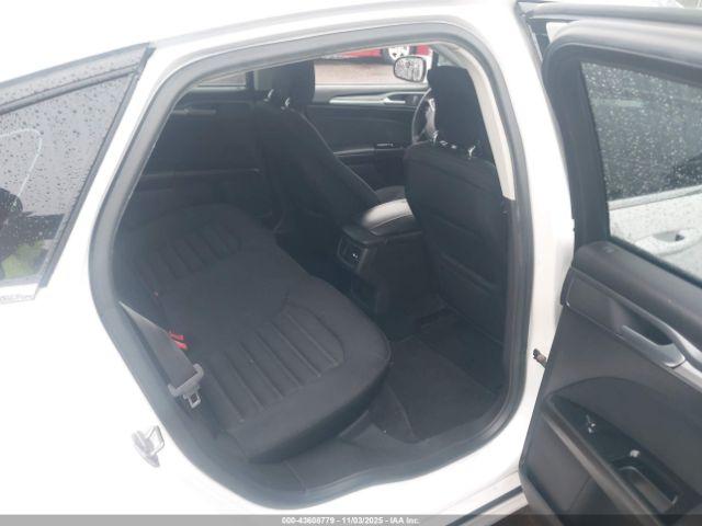 Ford Fusion Se Image 8