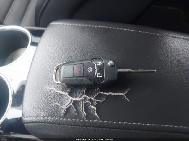 Ford Fusion Se Image 10