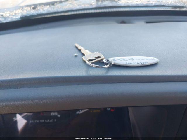 Ford Explorer Image 7