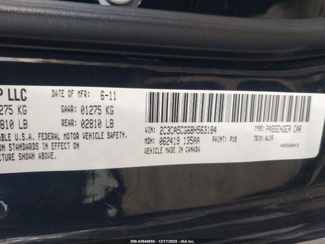 Chrysler 300 Limited Image 12