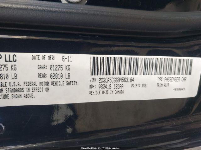 Chrysler 300 Limited Image 12