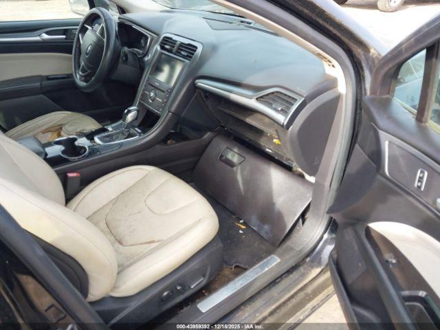 Ford Fusion Titanium Image 2