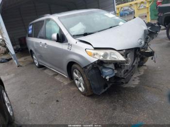  Salvage Toyota Sienna