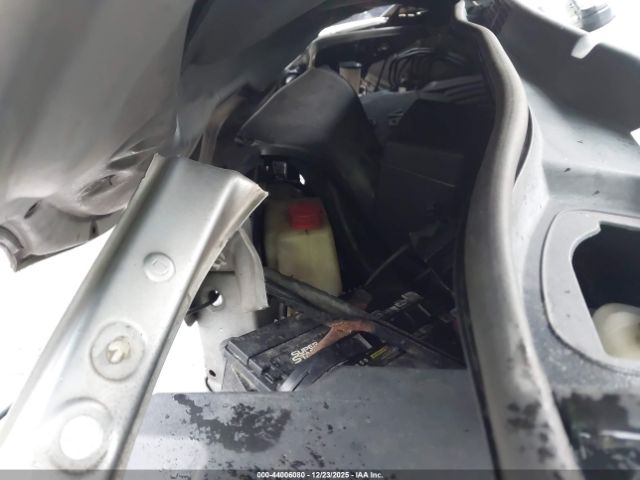 Toyota Sienna Le V6 8 Passenger Image 15