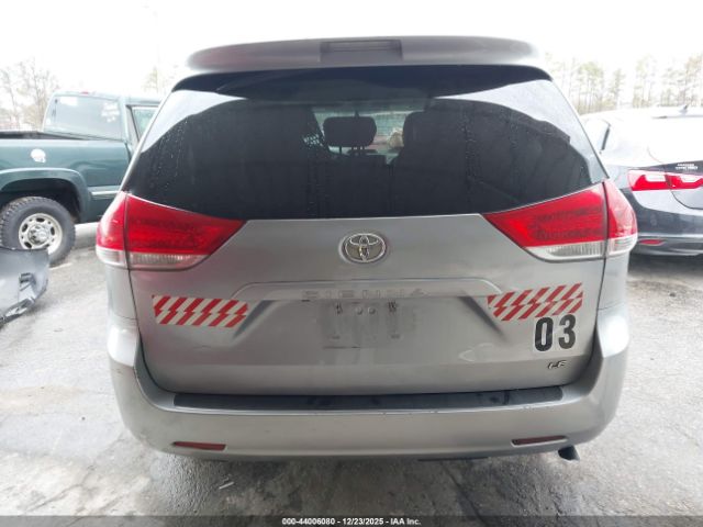 Toyota Sienna Le V6 8 Passenger Image 14