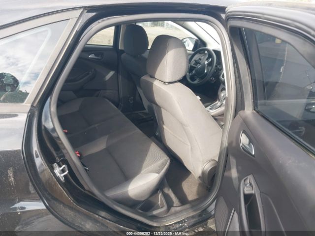 Ford Focus Se Image 10