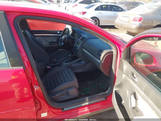 Volkswagen GTI 4-door Image 6