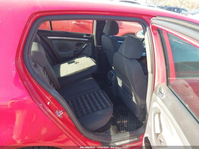 Volkswagen GTI 4-door Image 7