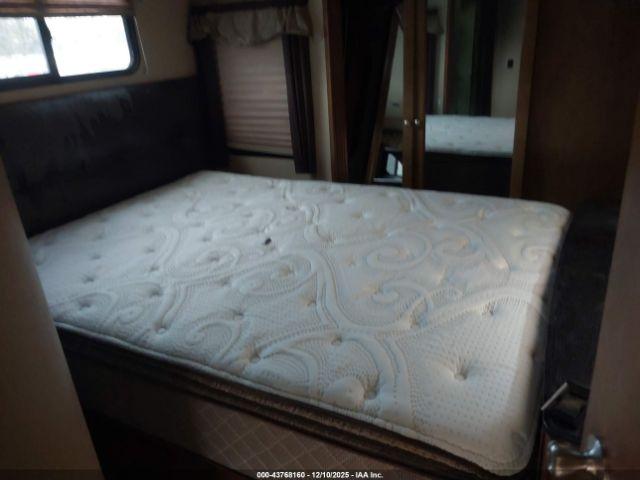 Grand Design Reflection Image 16