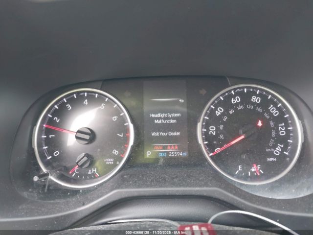 Toyota RAV4 Le Image 7