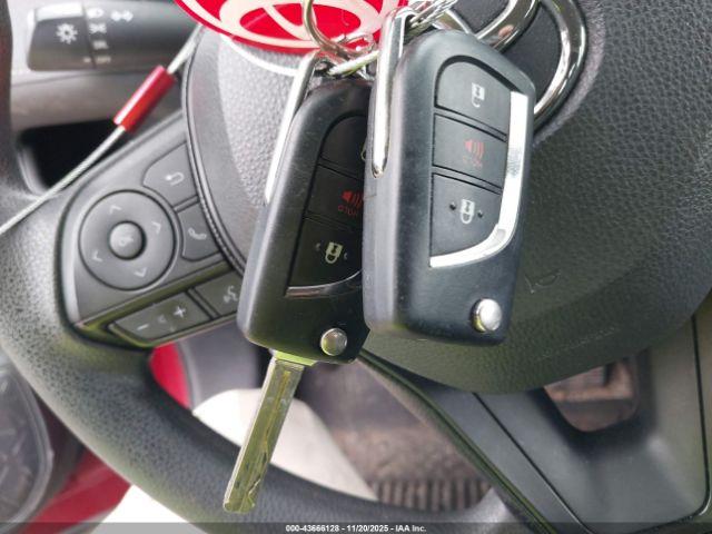 Toyota RAV4 Le Image 12