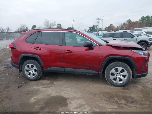 Toyota RAV4 Le Image 2