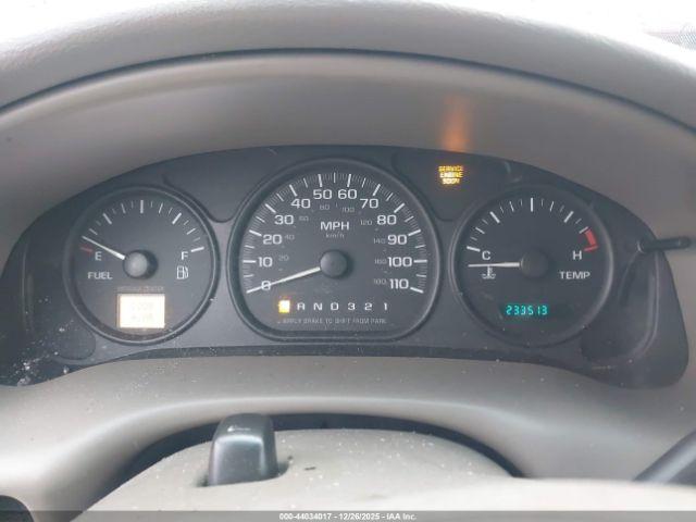 Oldsmobile Silhouette Premiere Image 9