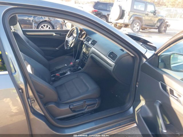 Volkswagen Passat 1.8t Se Image 3