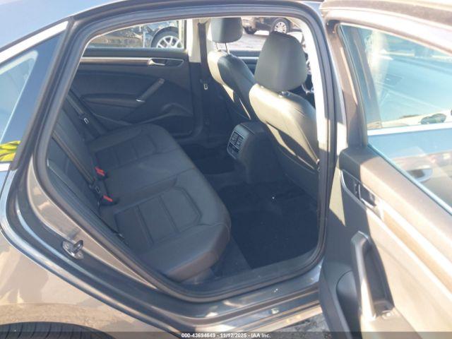 Volkswagen Passat 1.8t Se Image 13