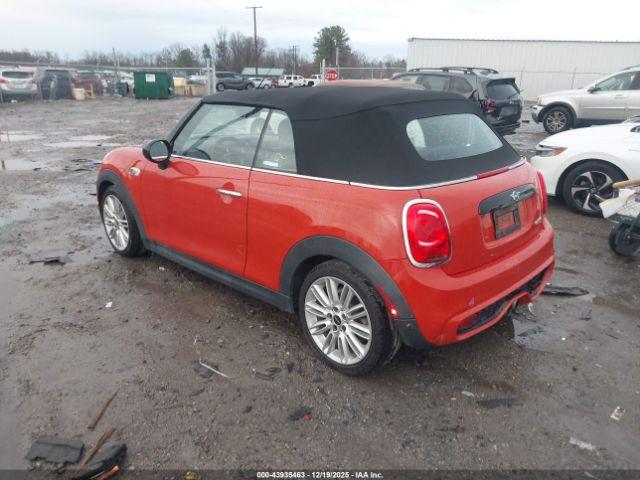 MINI Convertible Cooper S Image 8