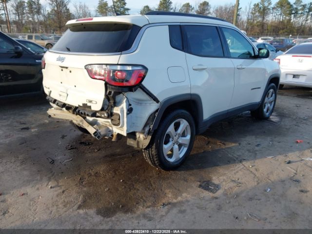 Jeep Compass Latitude 4x4 Image 3