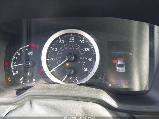 Toyota Corolla Le Image 6