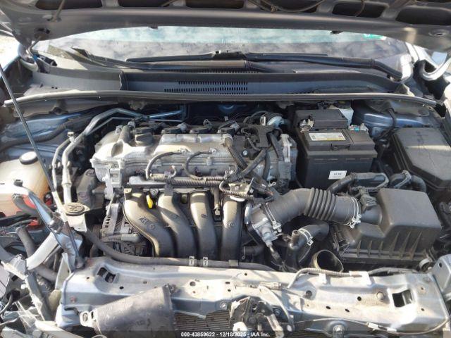 Toyota Corolla Le Image 5