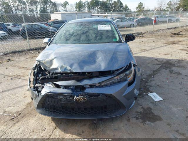 Toyota Corolla Le Image 11