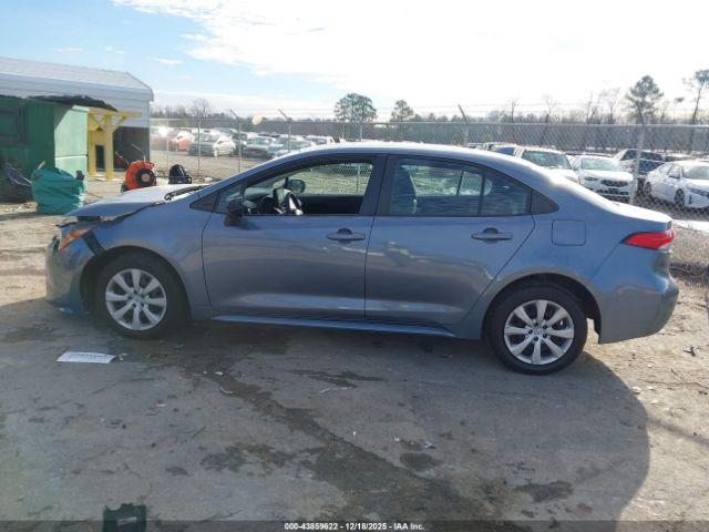 Toyota Corolla Le Image 12