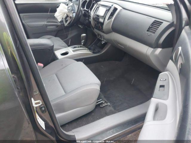 Toyota Tacoma Base V6 Image 13