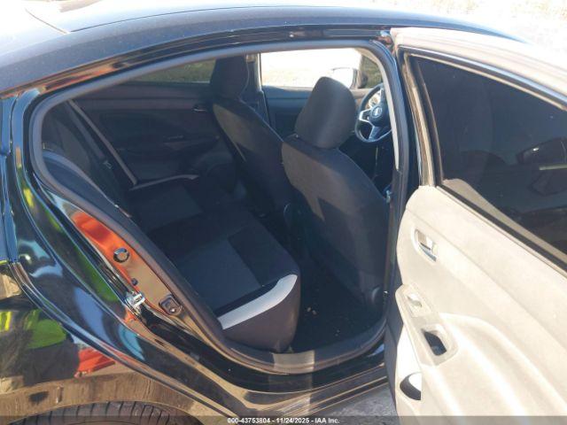 Nissan Versa Sv Xtronic Cvt Image 3