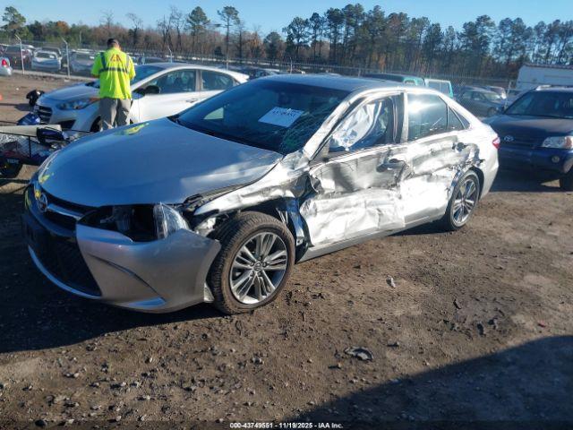 Toyota Camry Se Image 3