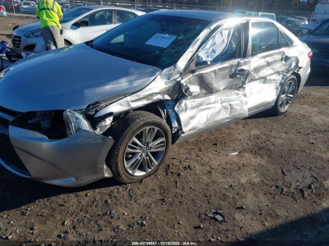 Toyota Camry Se Image 6