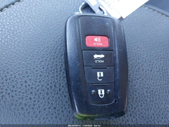 Toyota Camry Xse Awd Image 6