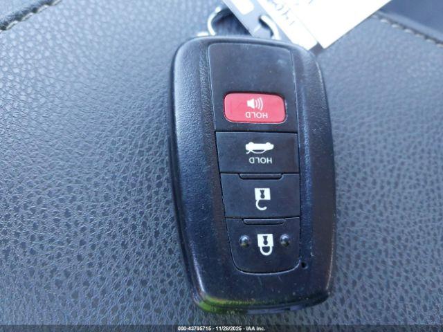 Toyota Camry Xse Awd Image 6