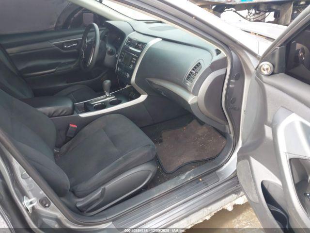 Nissan Altima 2.5 S Image 7