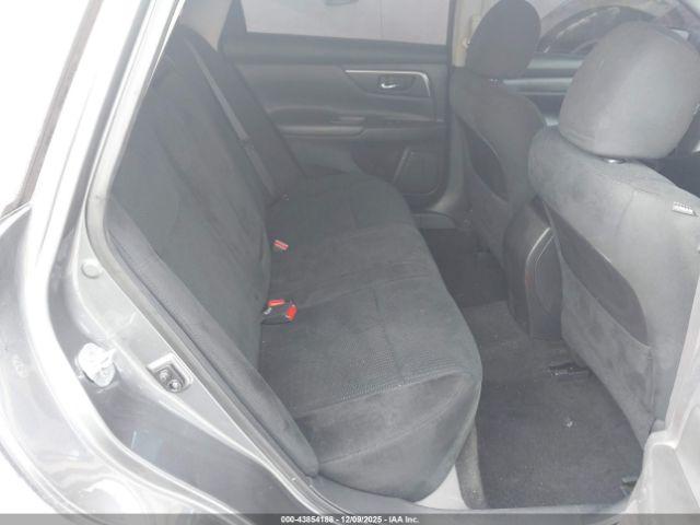 Nissan Altima 2.5 S Image 8