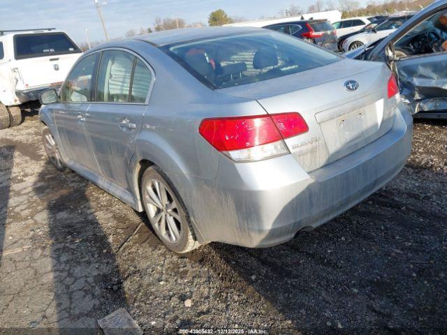 Subaru Legacy 2.5i Image 16