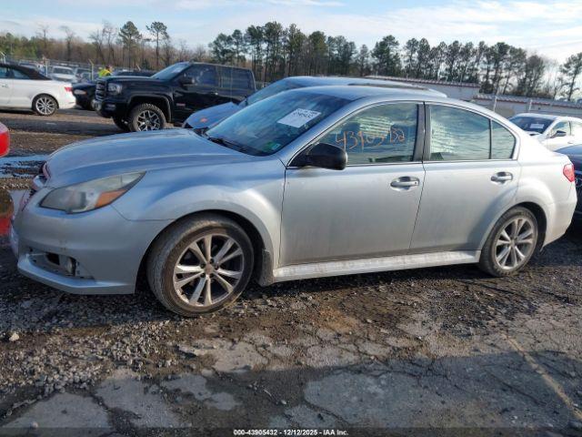 Subaru Legacy 2.5i Image 7