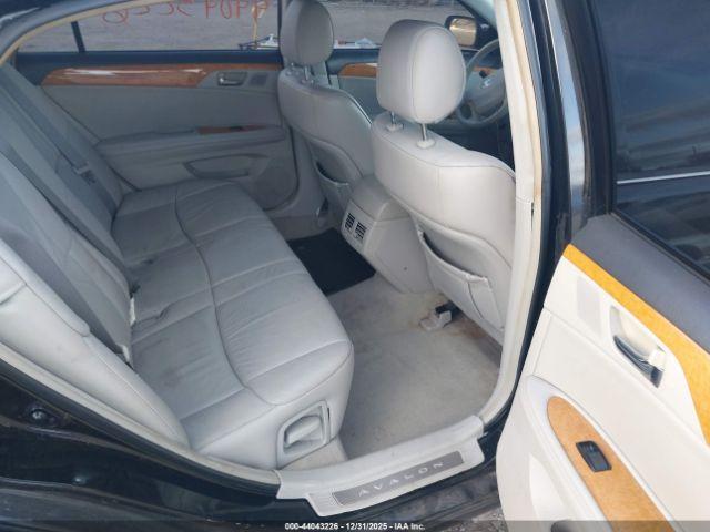 Toyota Avalon Xls Image 2